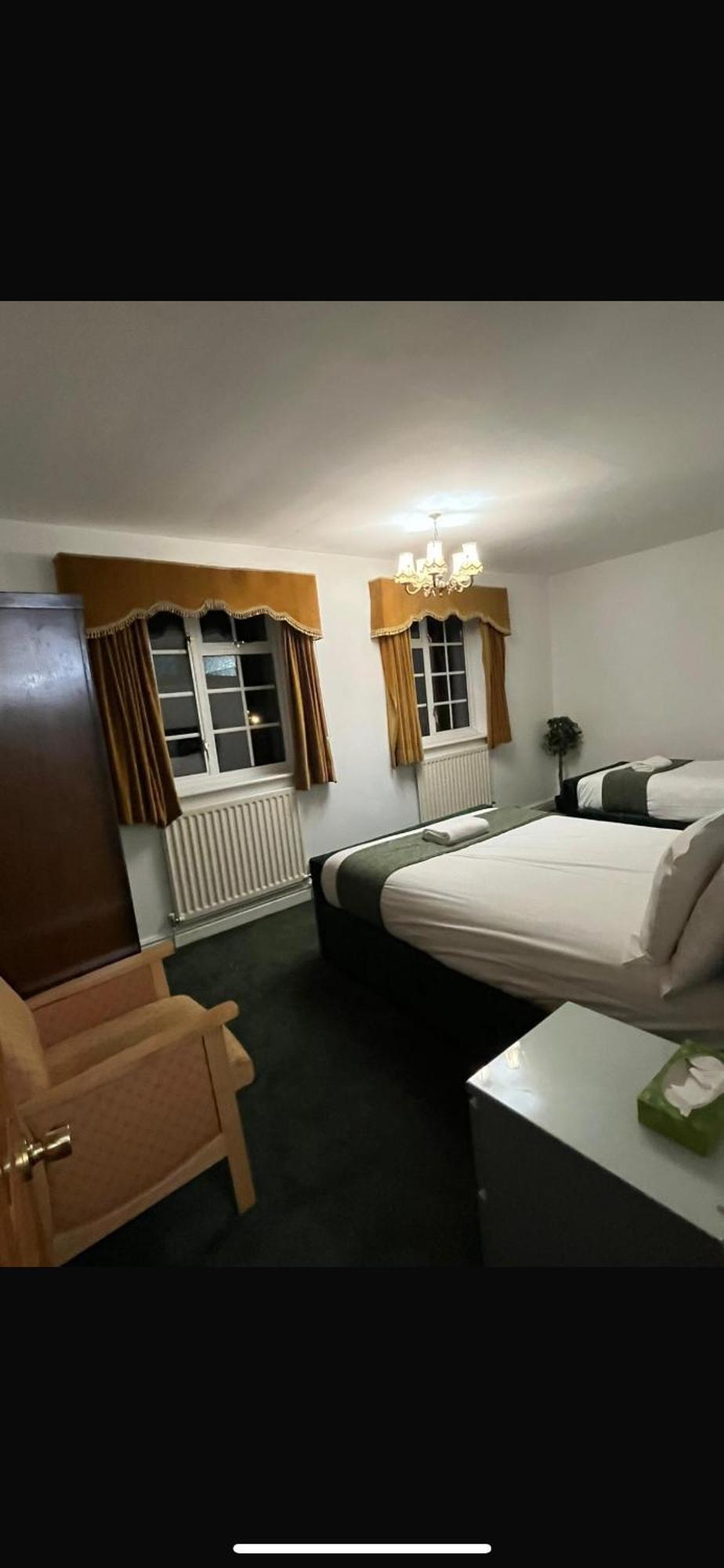 Unwind In Comfort At Cosy Caradus Your 4 Bedroom Home Sweet Home! Birmingham Dış mekan fotoğraf