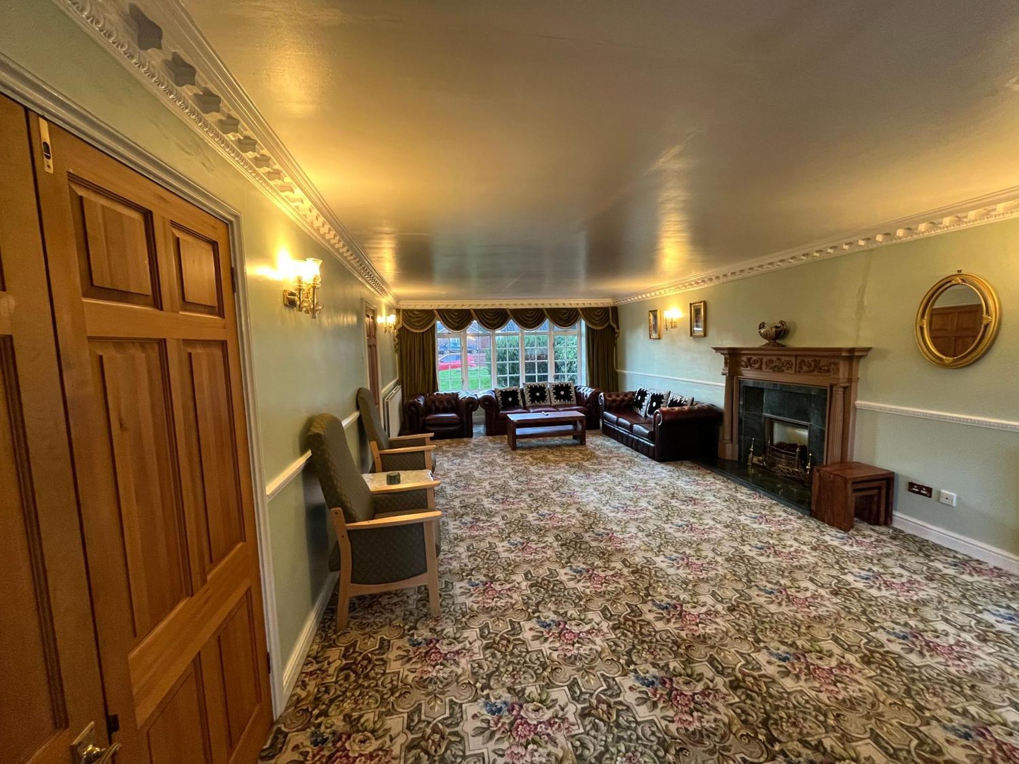 Unwind In Comfort At Cosy Caradus Your 4 Bedroom Home Sweet Home! Birmingham Dış mekan fotoğraf